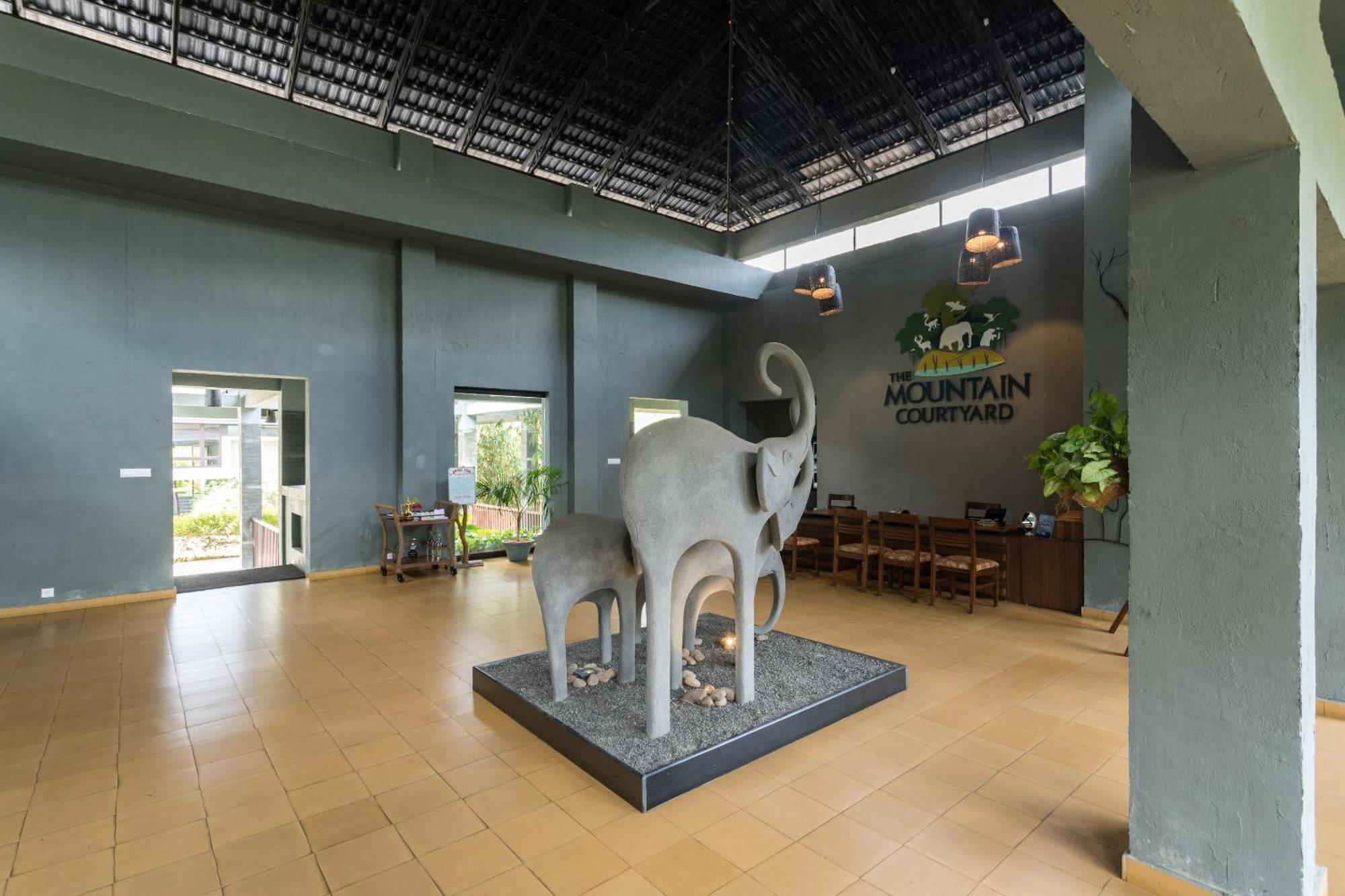 The Mountain Courtyard Thekkady Hotel Luaran gambar