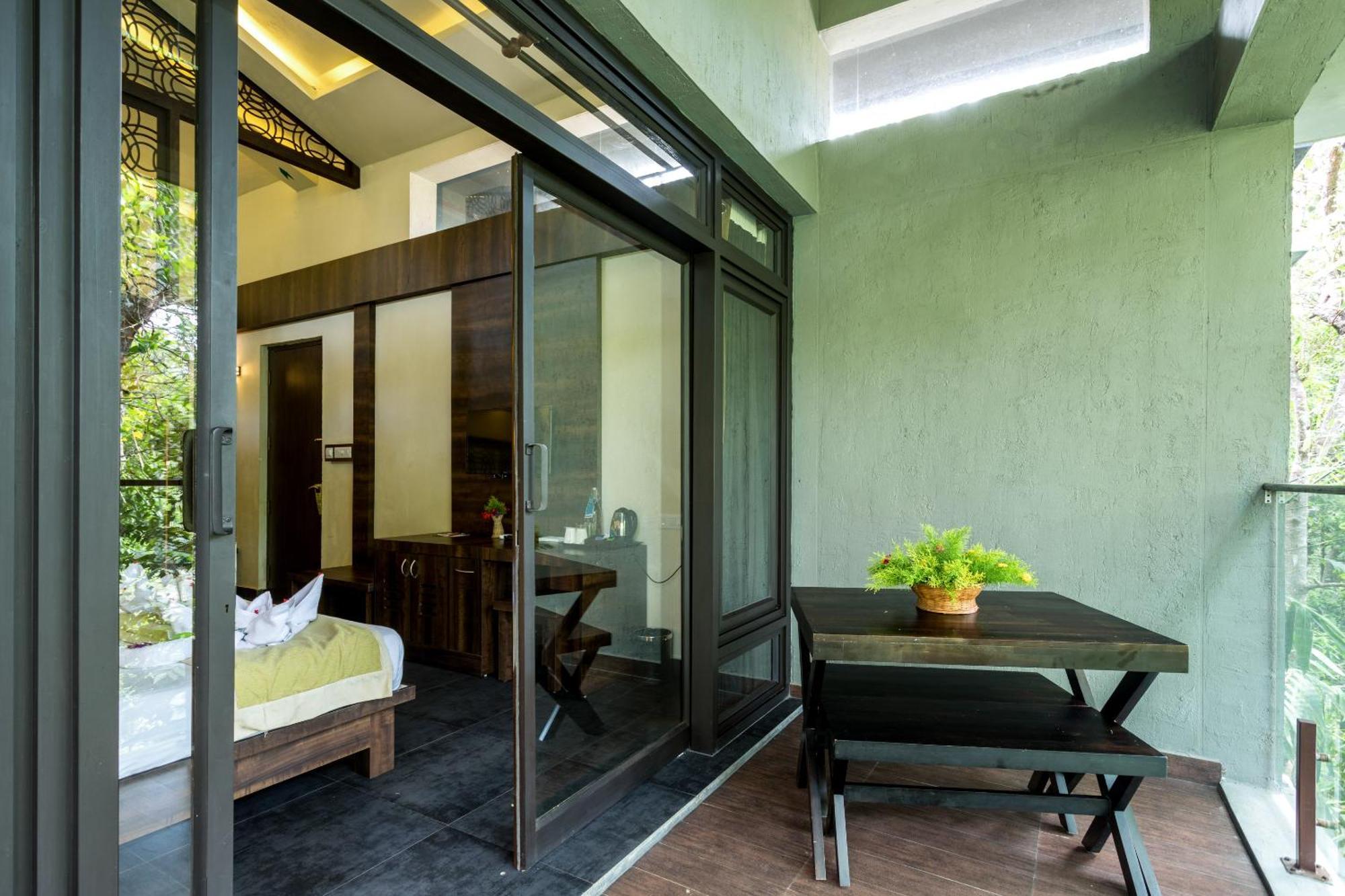 The Mountain Courtyard Thekkady Hotel Luaran gambar