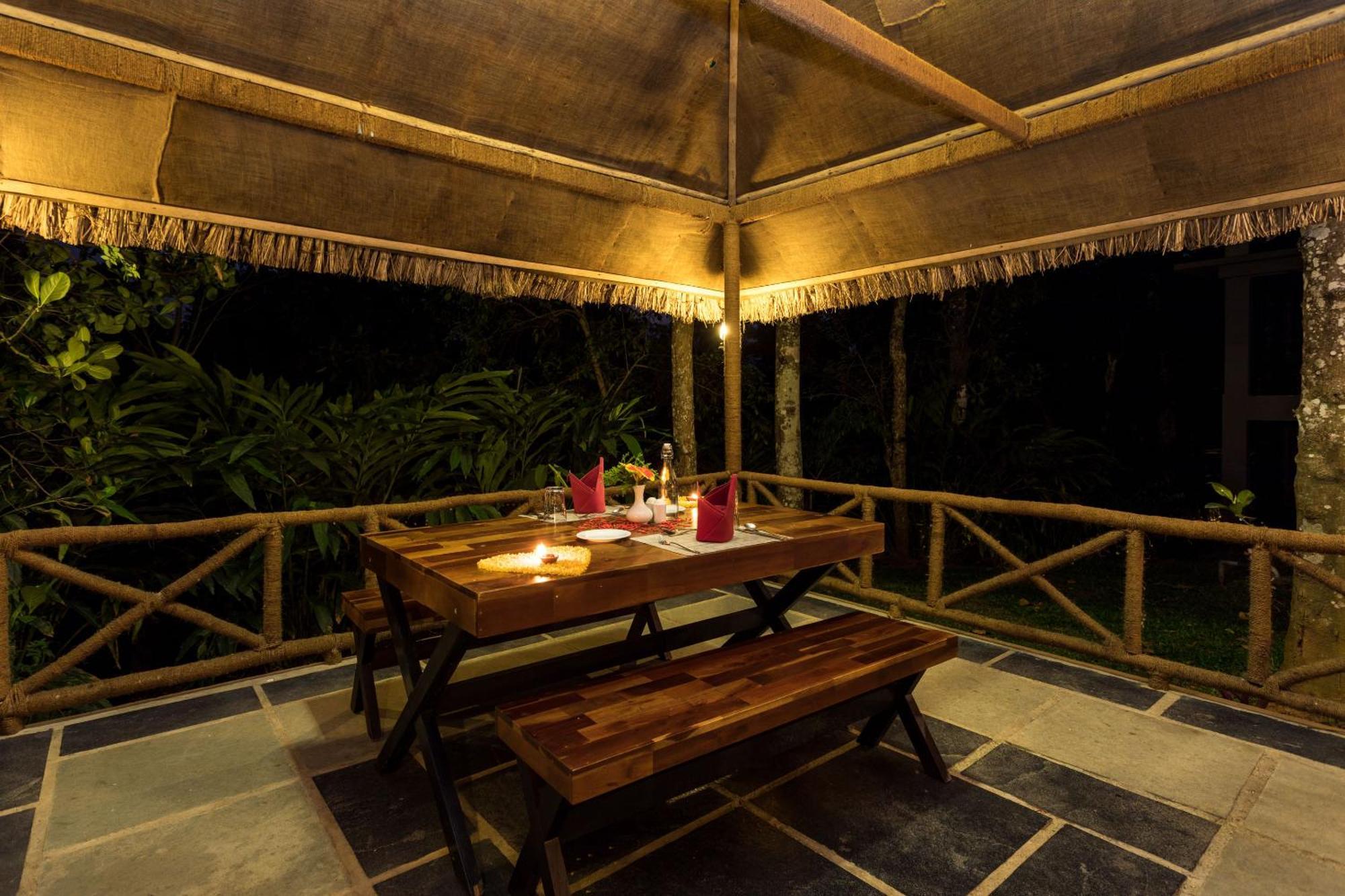 The Mountain Courtyard Thekkady Hotel Luaran gambar