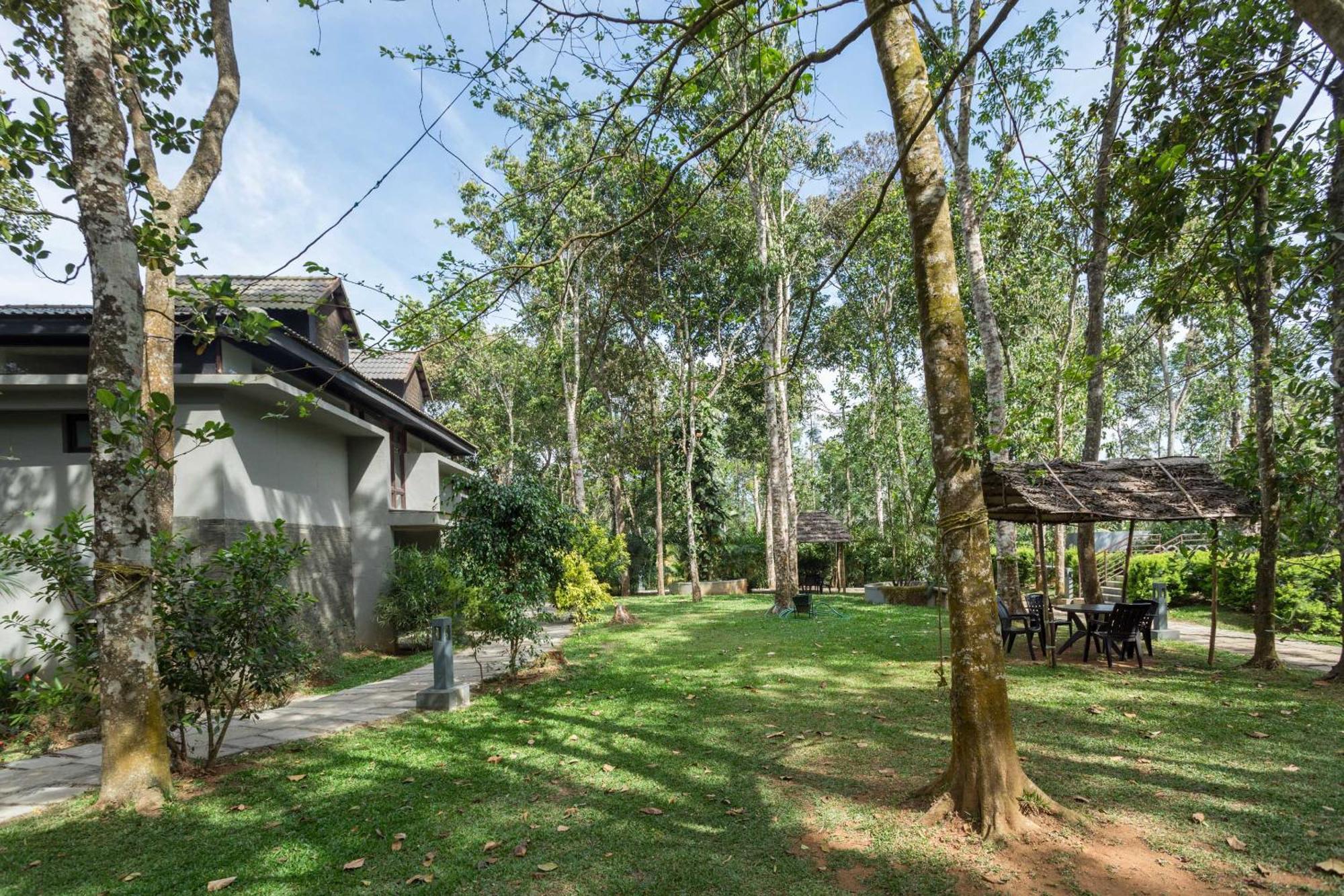 The Mountain Courtyard Thekkady Hotel Luaran gambar