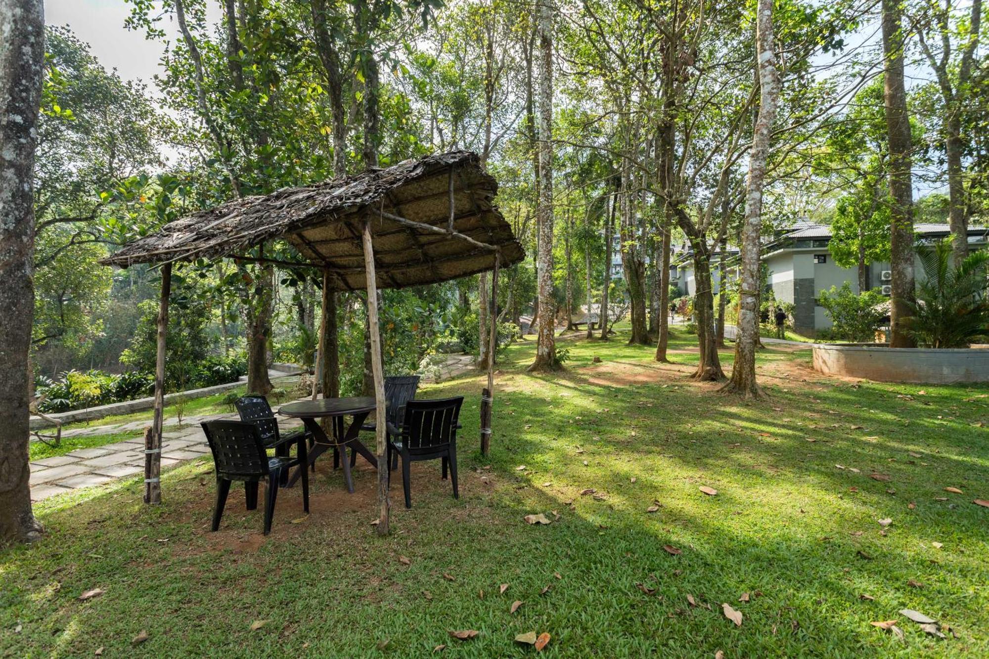 The Mountain Courtyard Thekkady Hotel Luaran gambar
