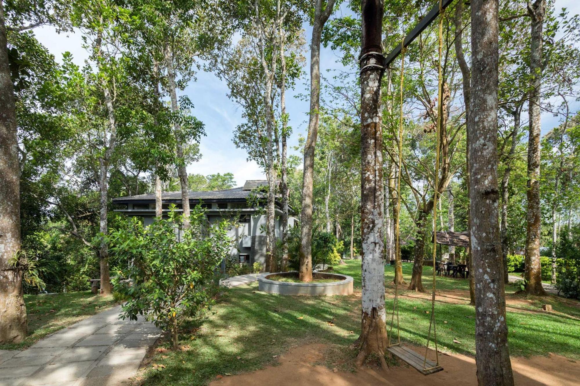 The Mountain Courtyard Thekkady Hotel Luaran gambar